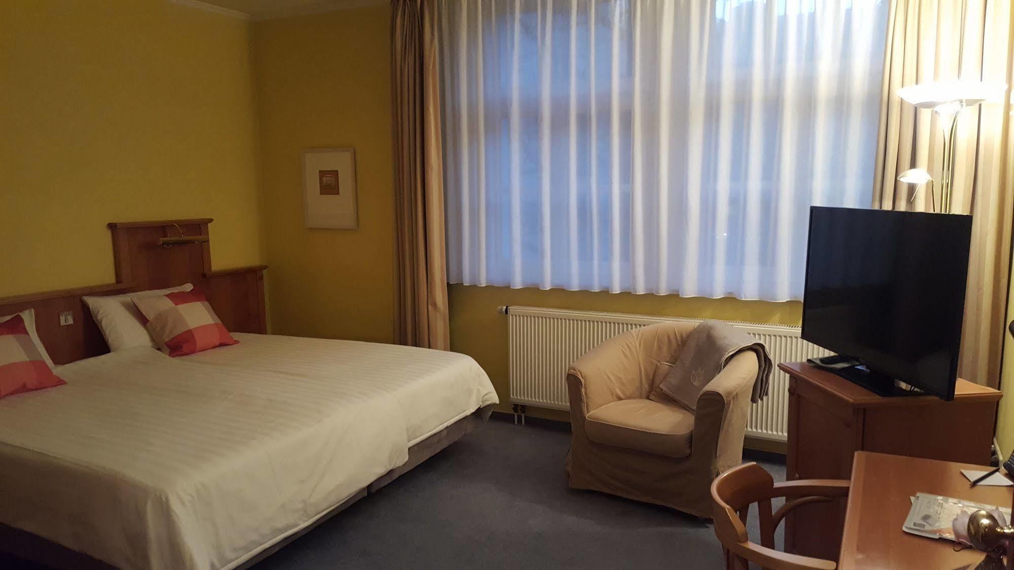 Arthotel Ana Fleur Падерборн Екстериор снимка